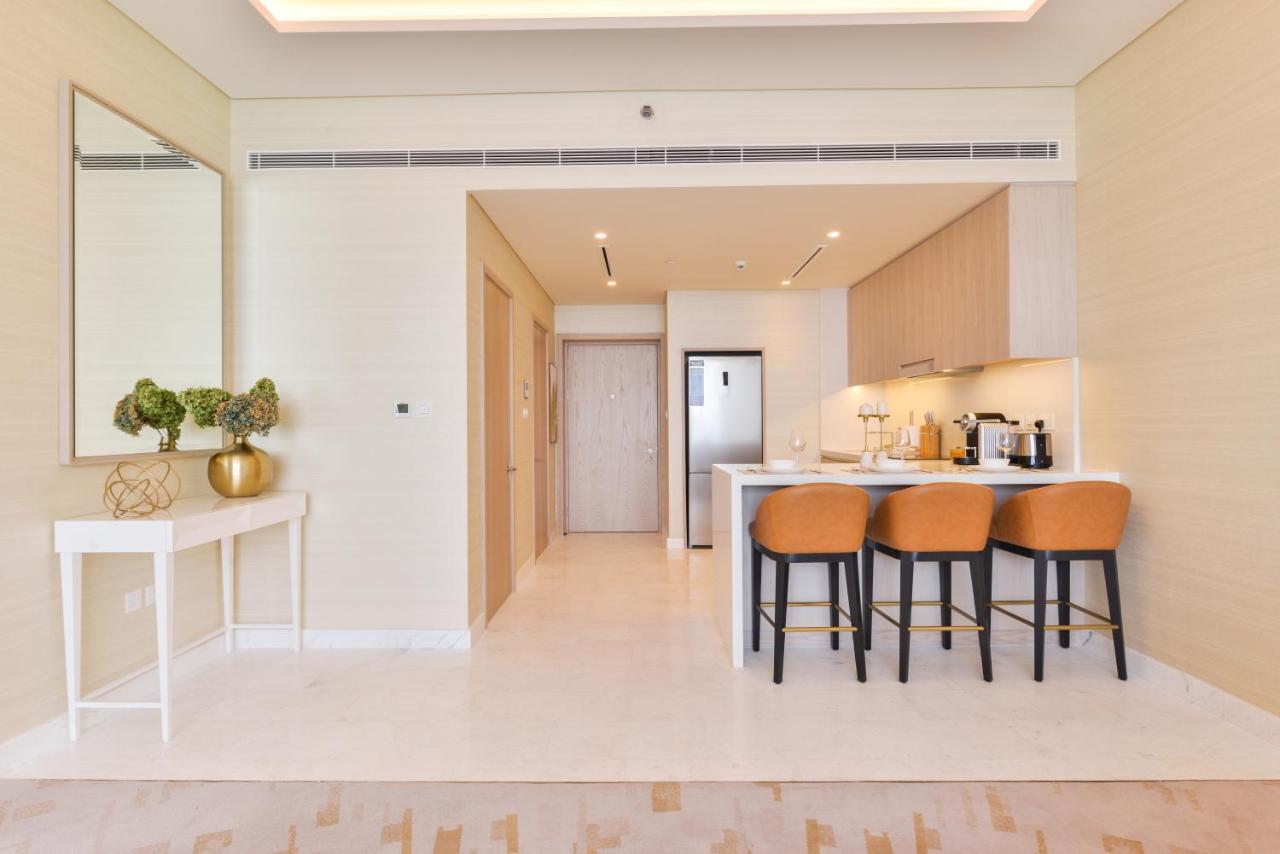 Ultra Luxury Palm Tower With Shared Hotel Facilities 迪拜 外观 照片