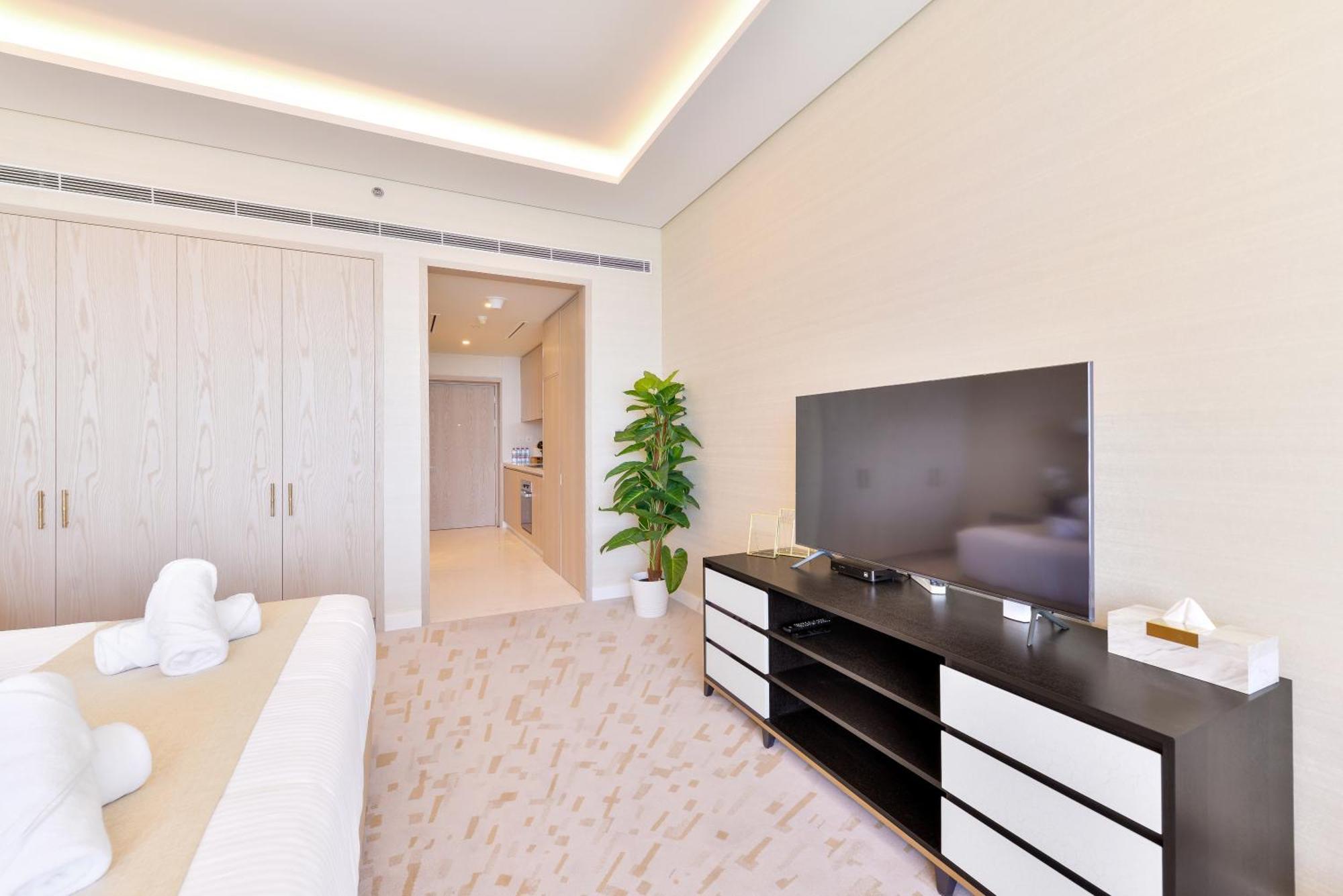 Ultra Luxury Palm Tower With Shared Hotel Facilities 迪拜 外观 照片